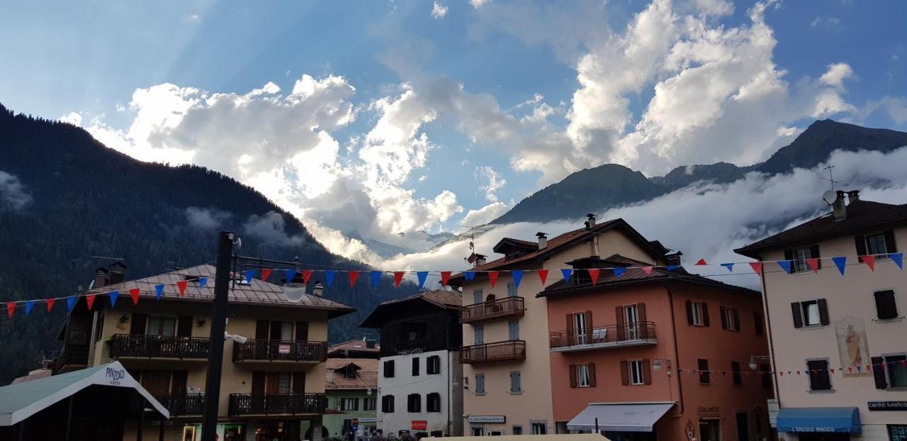Garni San Lorenzo Pinzolo Exteriör bild