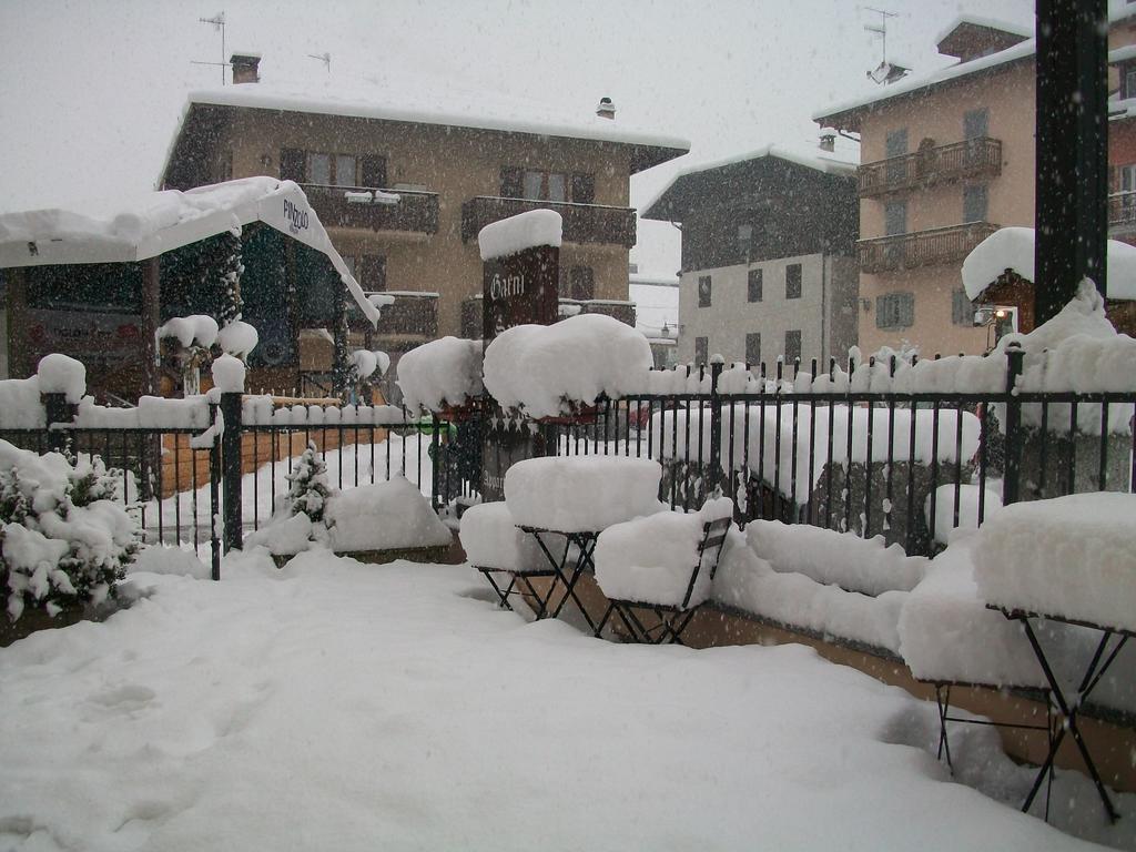 Garni San Lorenzo Pinzolo Exteriör bild