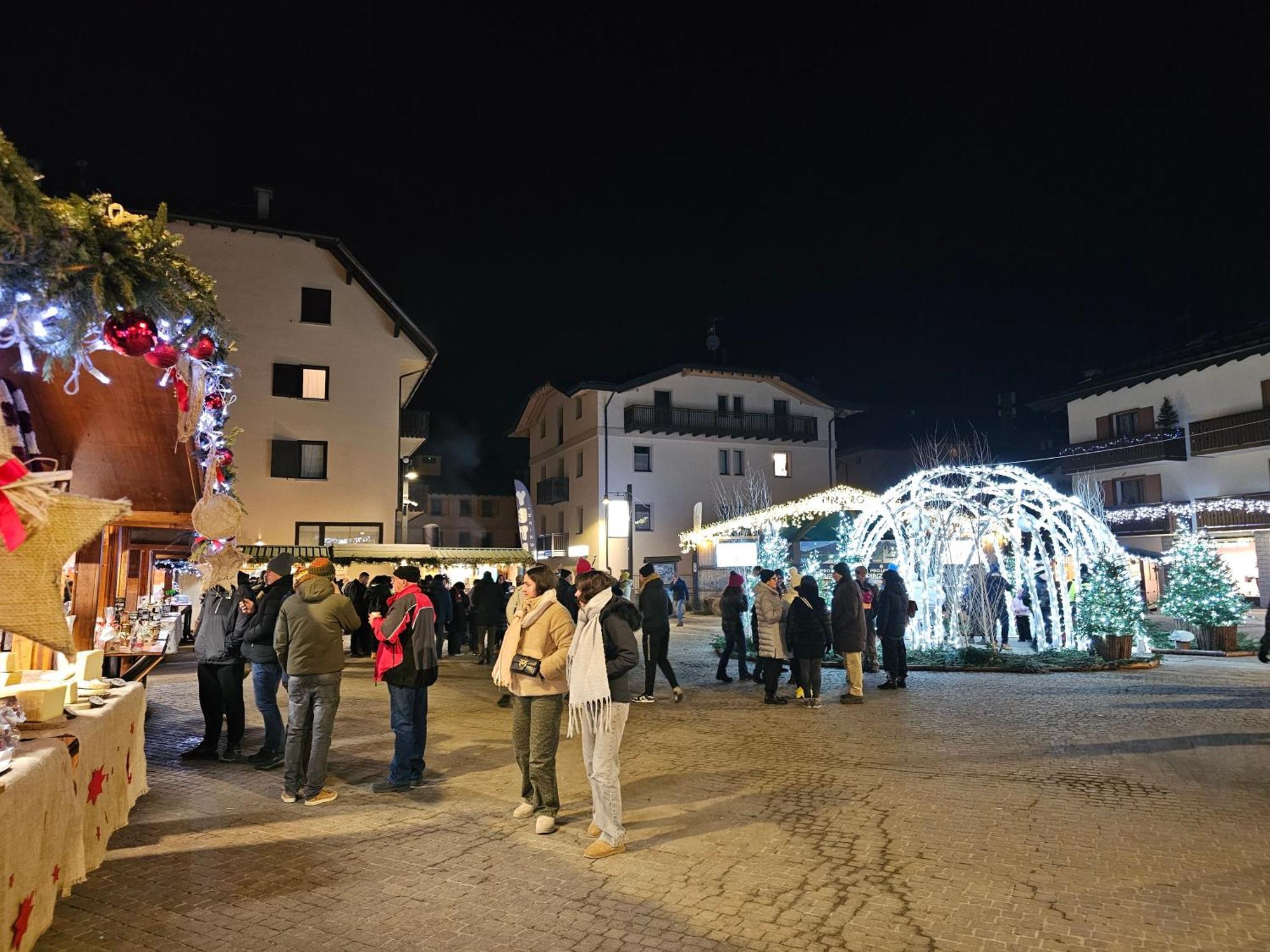 Garni San Lorenzo Pinzolo Exteriör bild